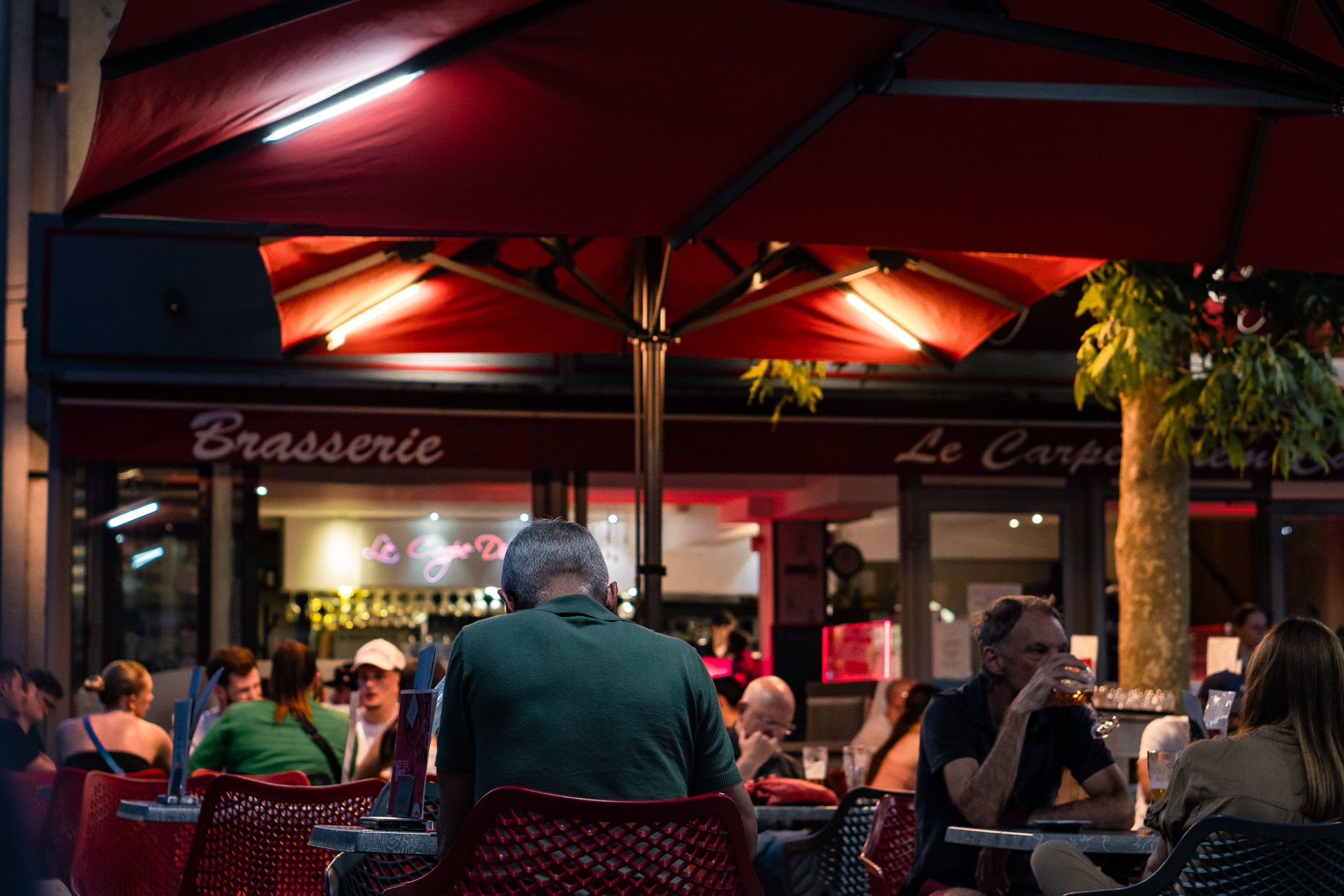 Le Carpe Diem Café