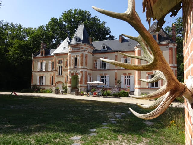 Château Les Villiers, Villeny