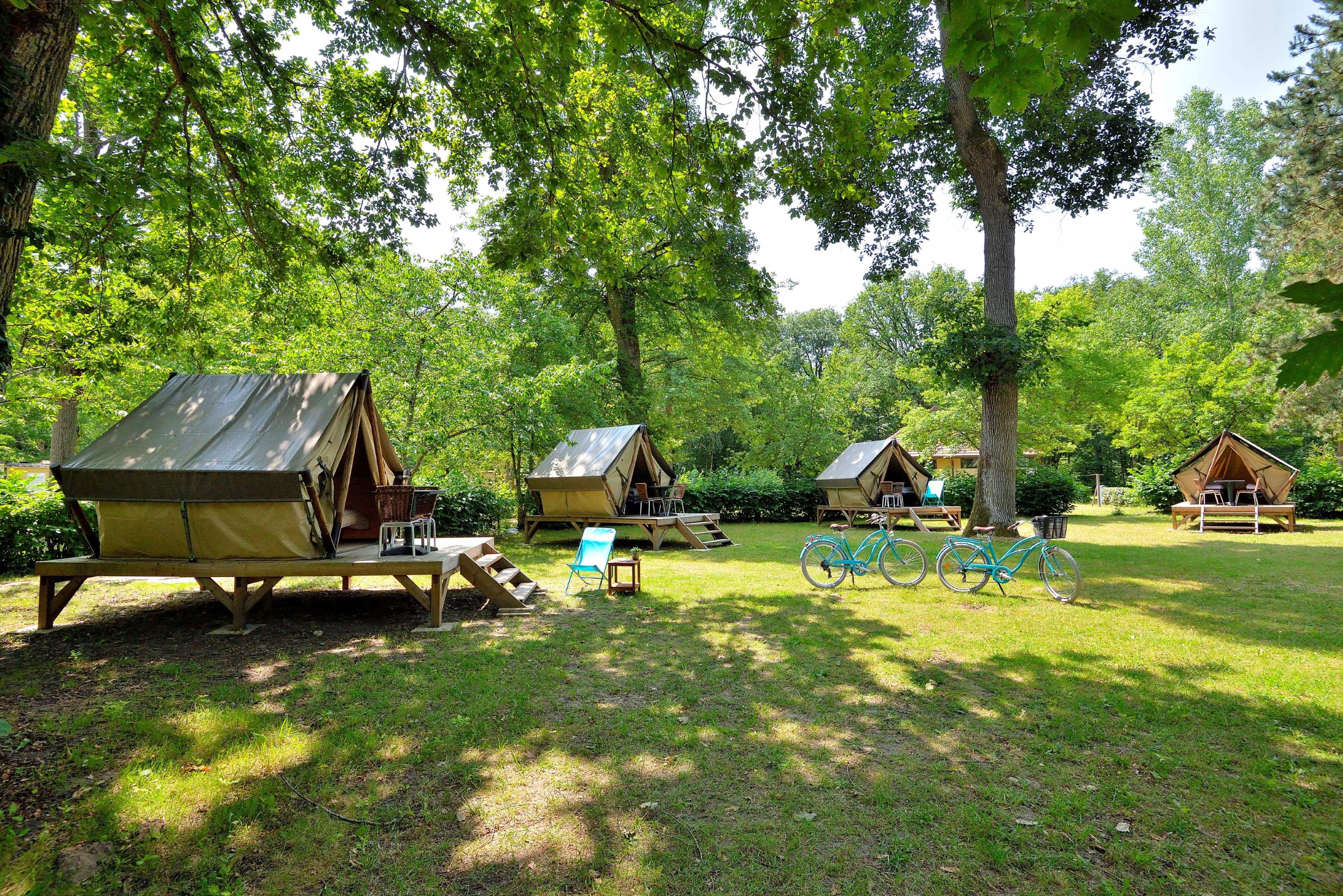 Camping Seasonova Etang de la Vallée Image de couverture