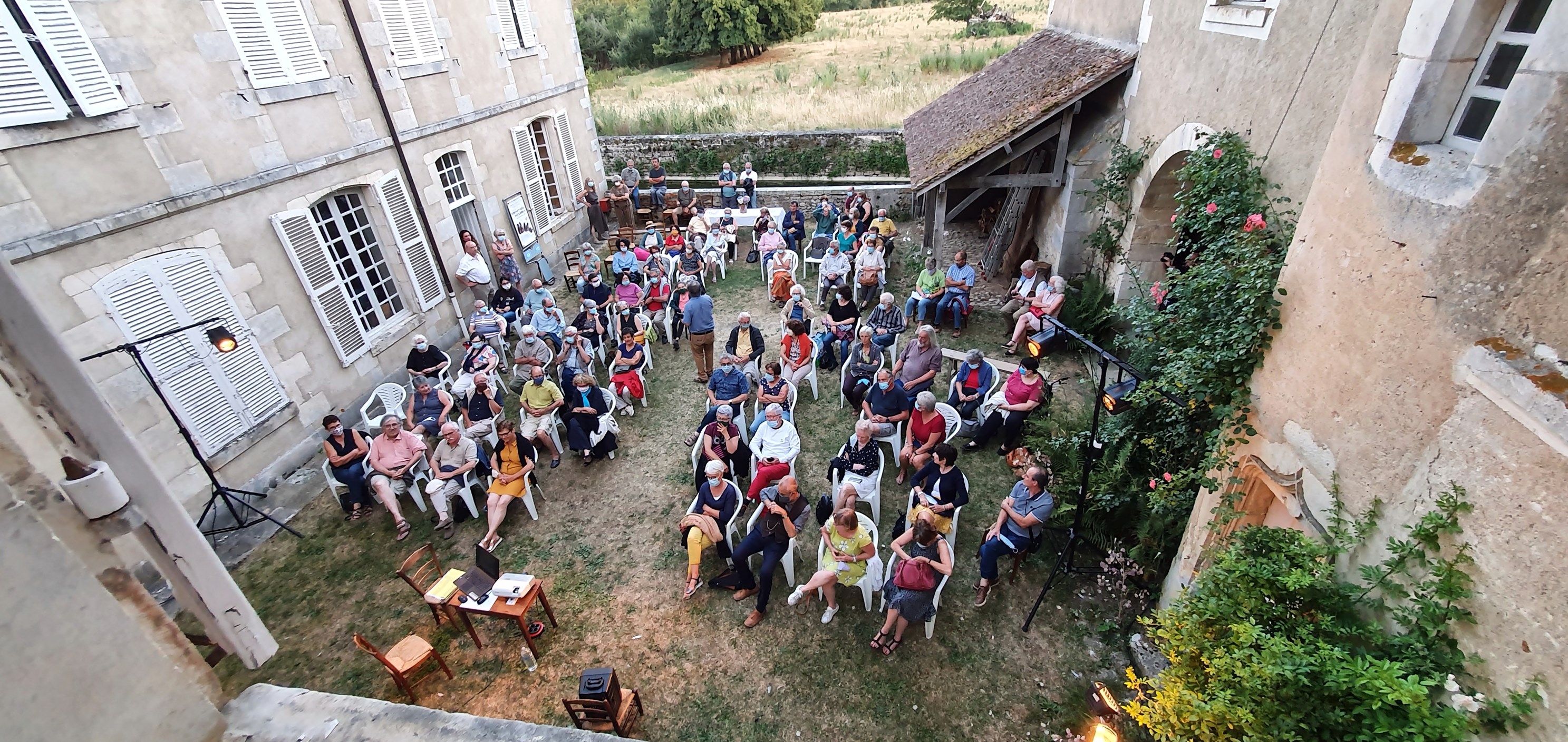 Musée des Arts et Traditions Paysannes - Château du Plaix, Saint-Hilaire-en-Lignières - photo 2