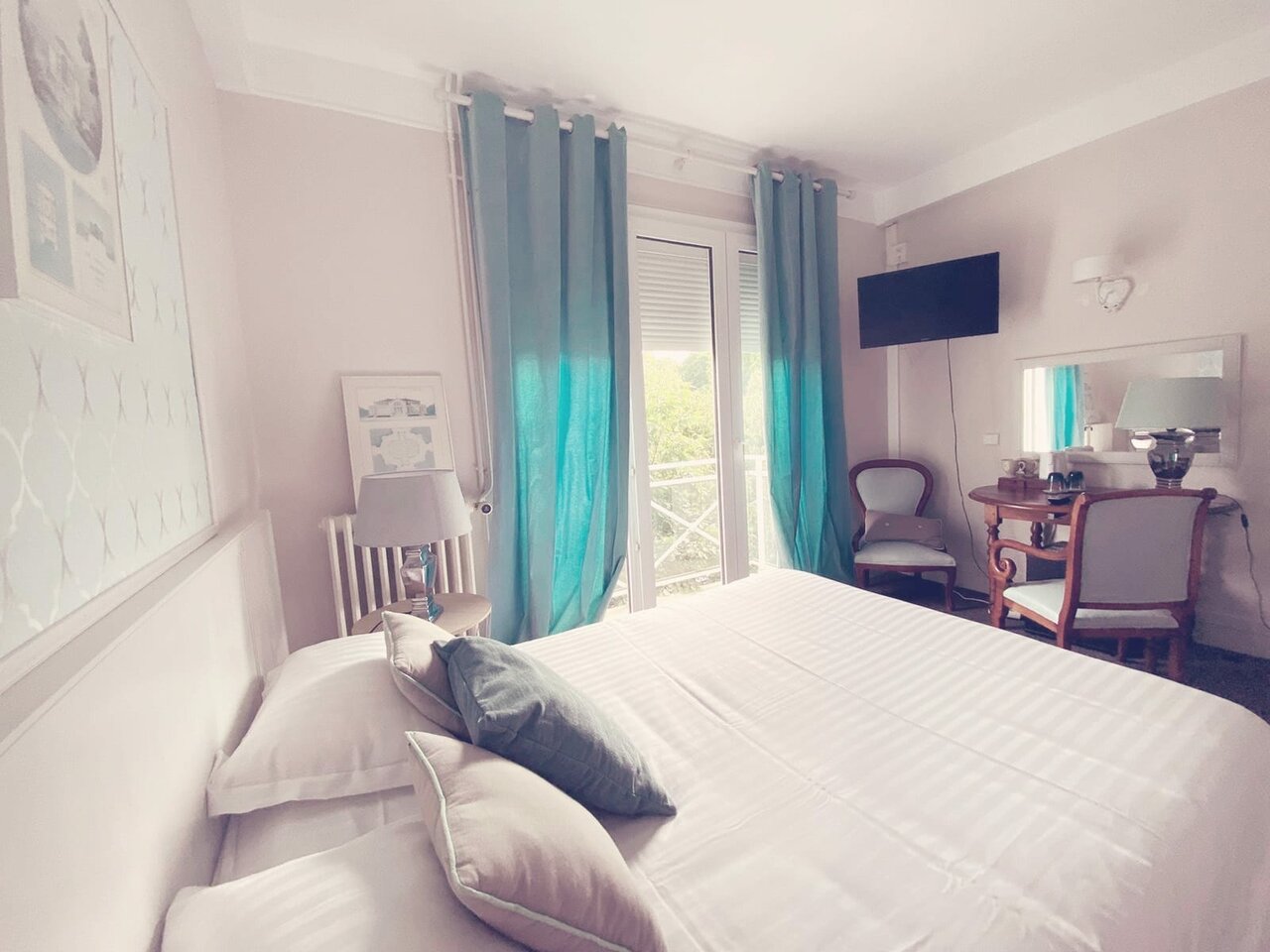 1623332414-chambre2