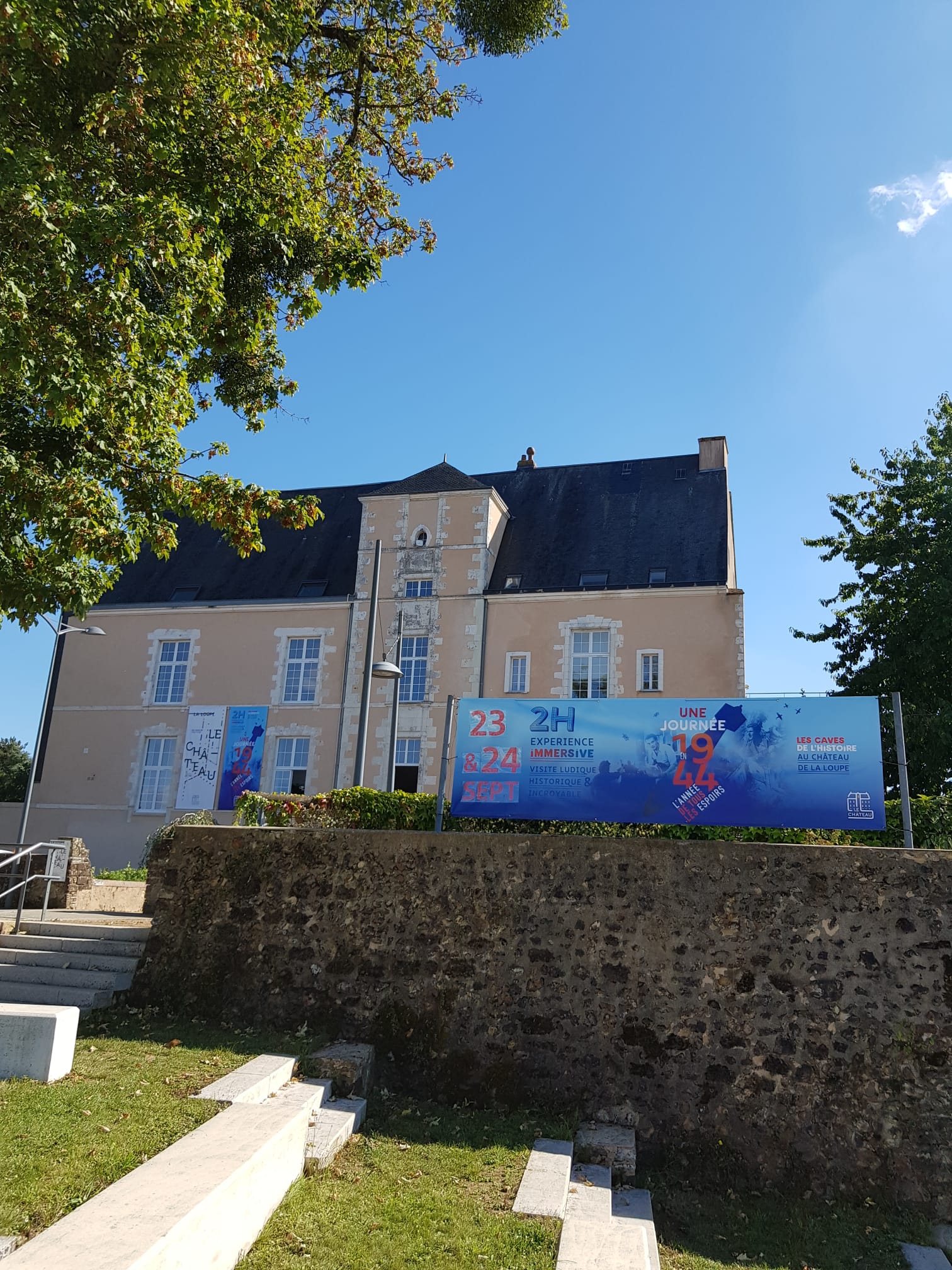 Les Caves de l'Histoire, La Loupe