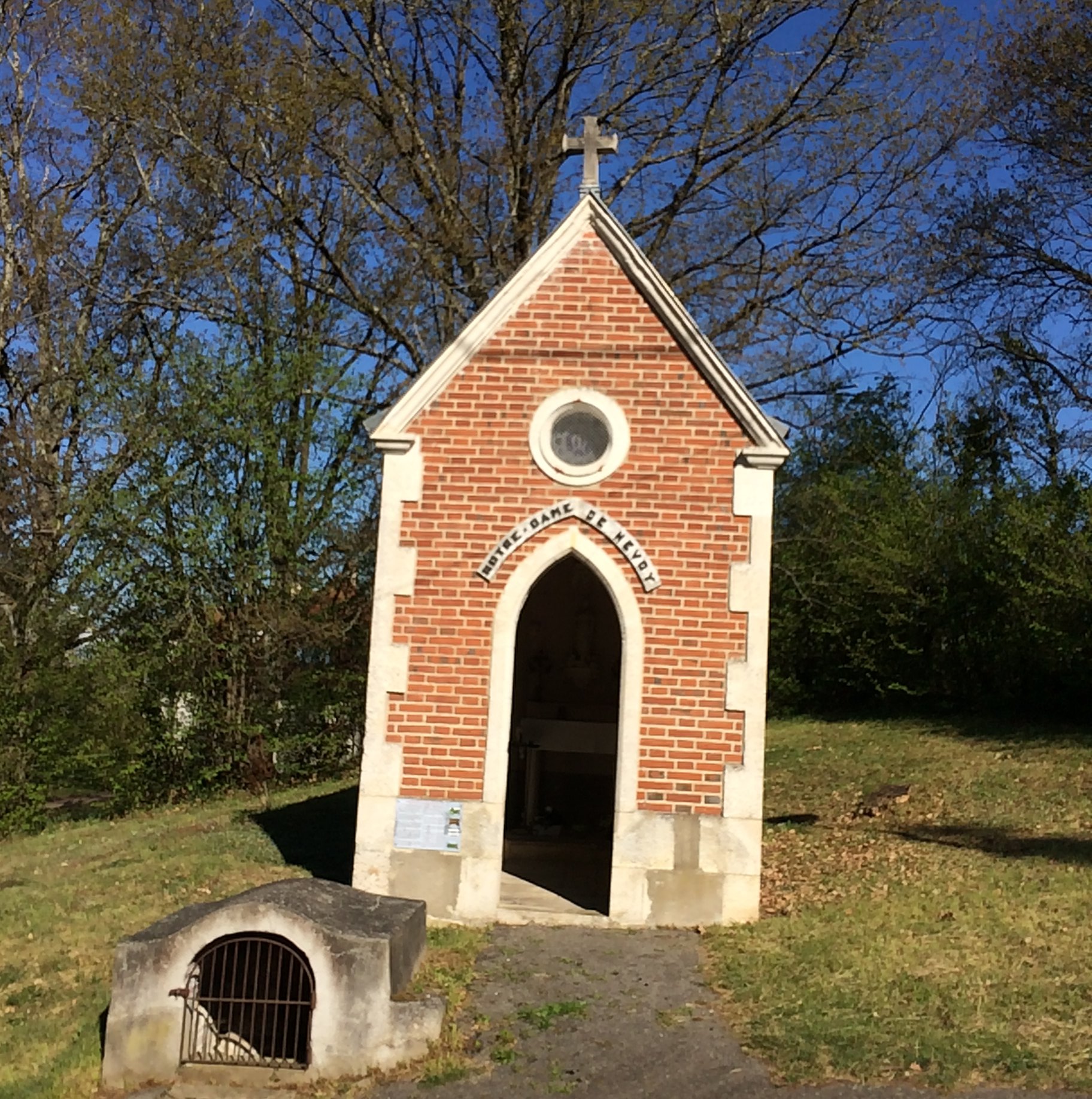 Eglise Notre Dame, Nevoy - photo 4