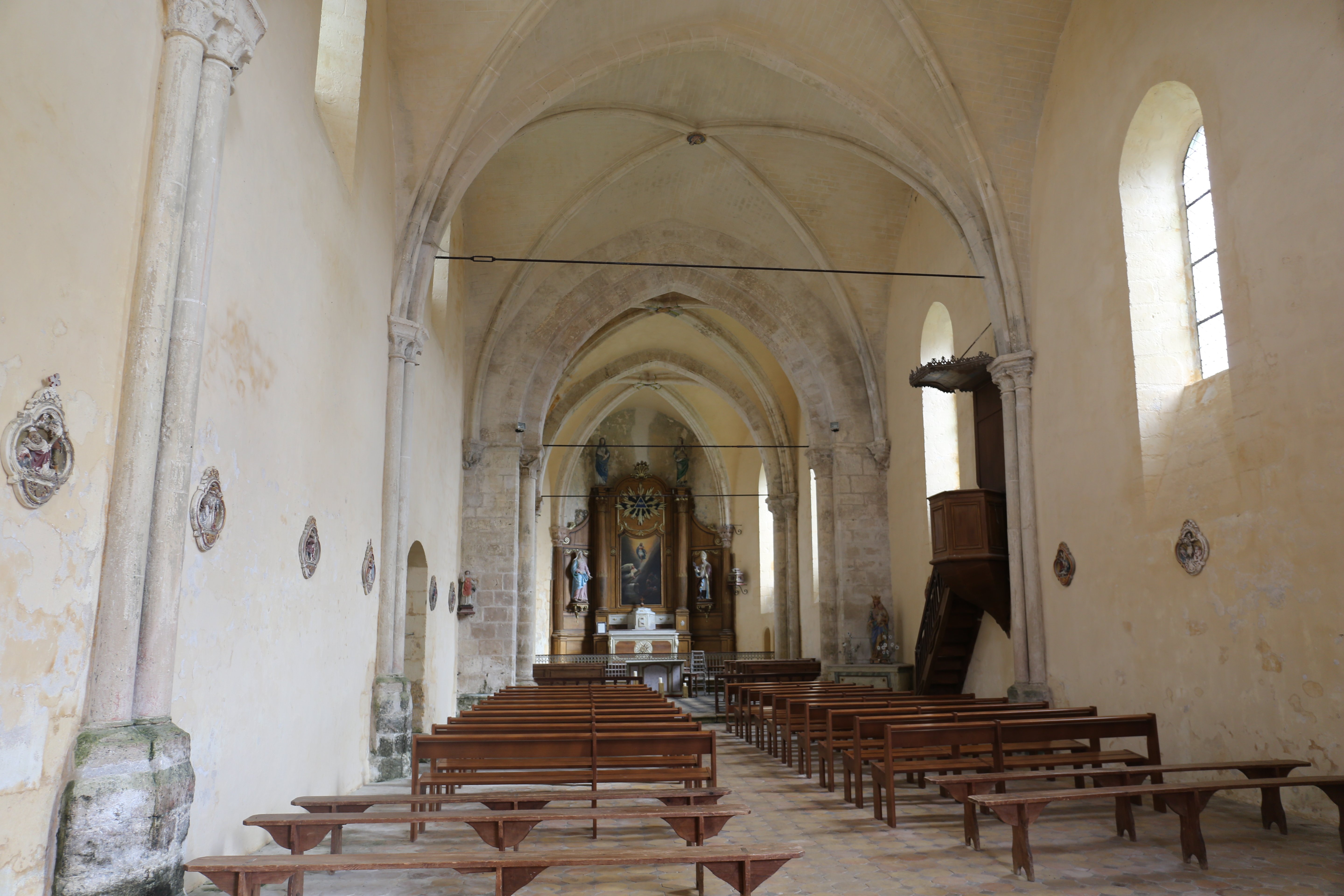 Eglise Saint-Loup, Bromeilles