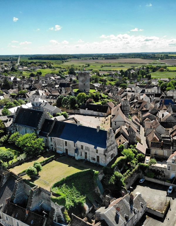 Cité médiévale et son donjon  France Centre-Val de Loire Indre Châtillon-sur-Indre 36700