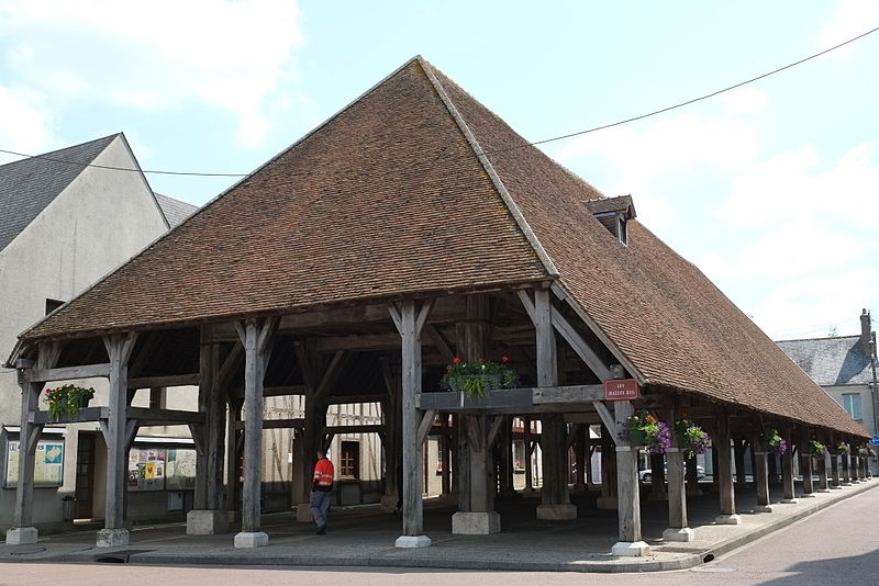 Halle de Lorris, Lorris - photo 2