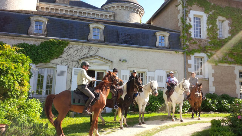 La Brenne à cheval : circuits en marguerite au départ du Manoir de Saint-Victor, Ingrandes