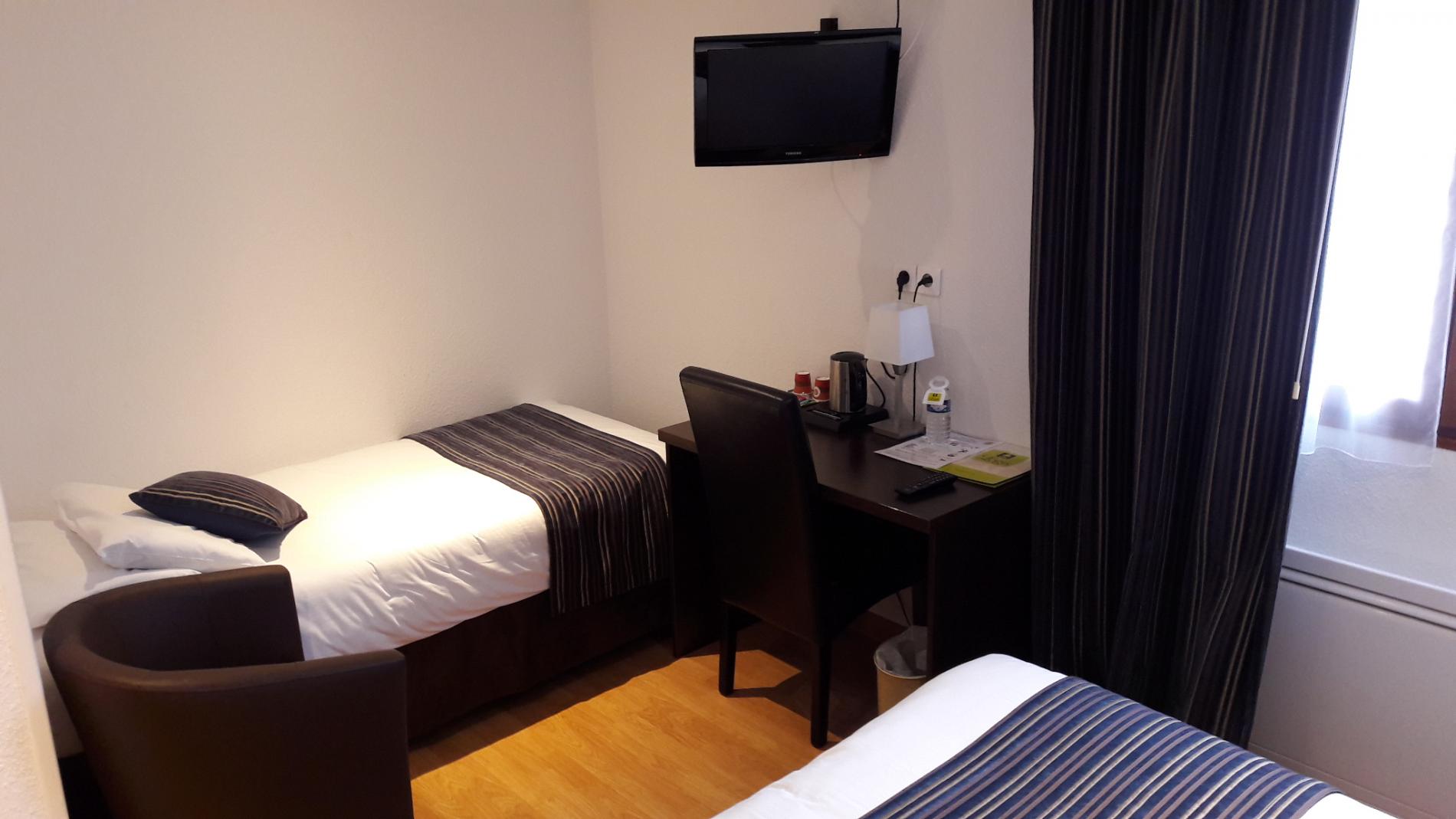 Logis Hôtel de l'Abbaye, Ferrières-en-Gâtinais - photo 2