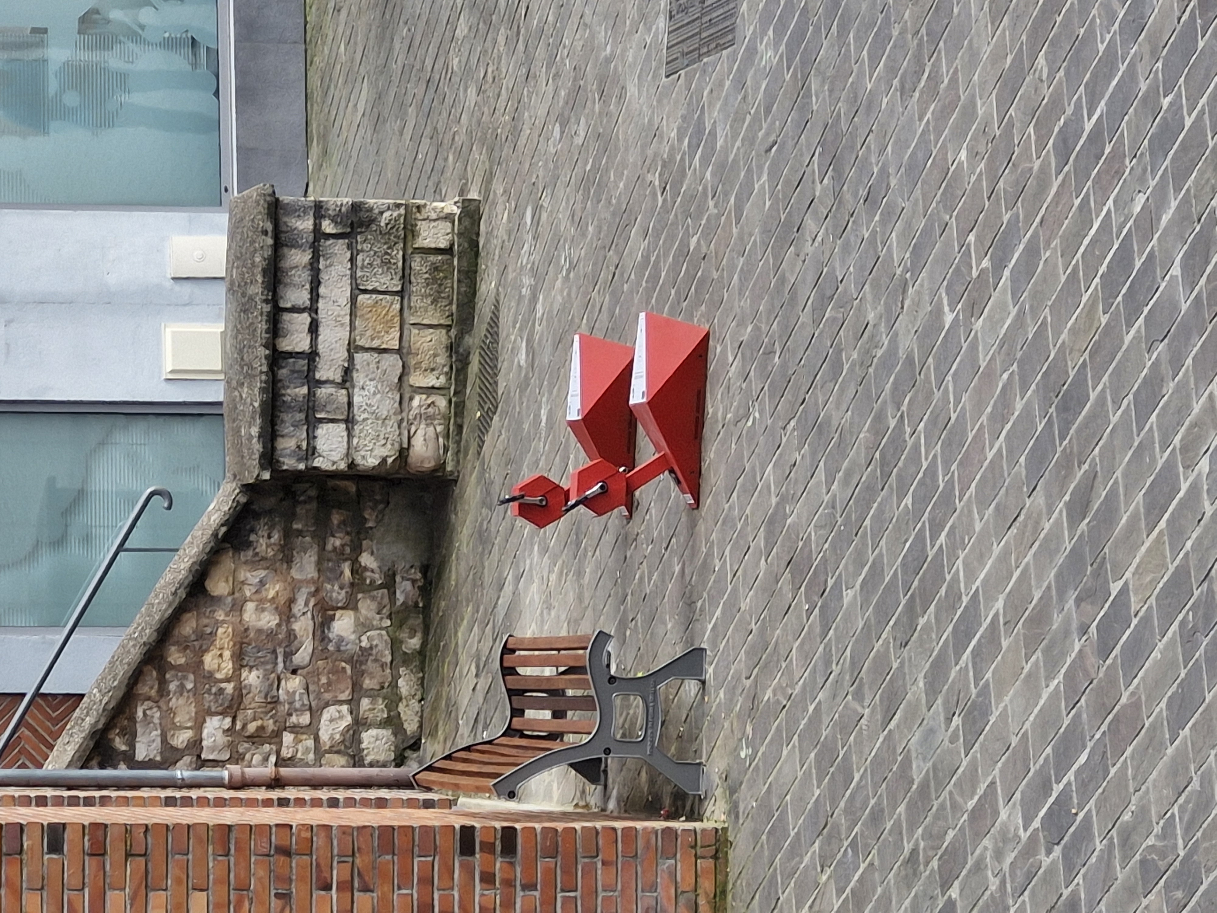 Borne de charge électrique pour téléphone gratuite