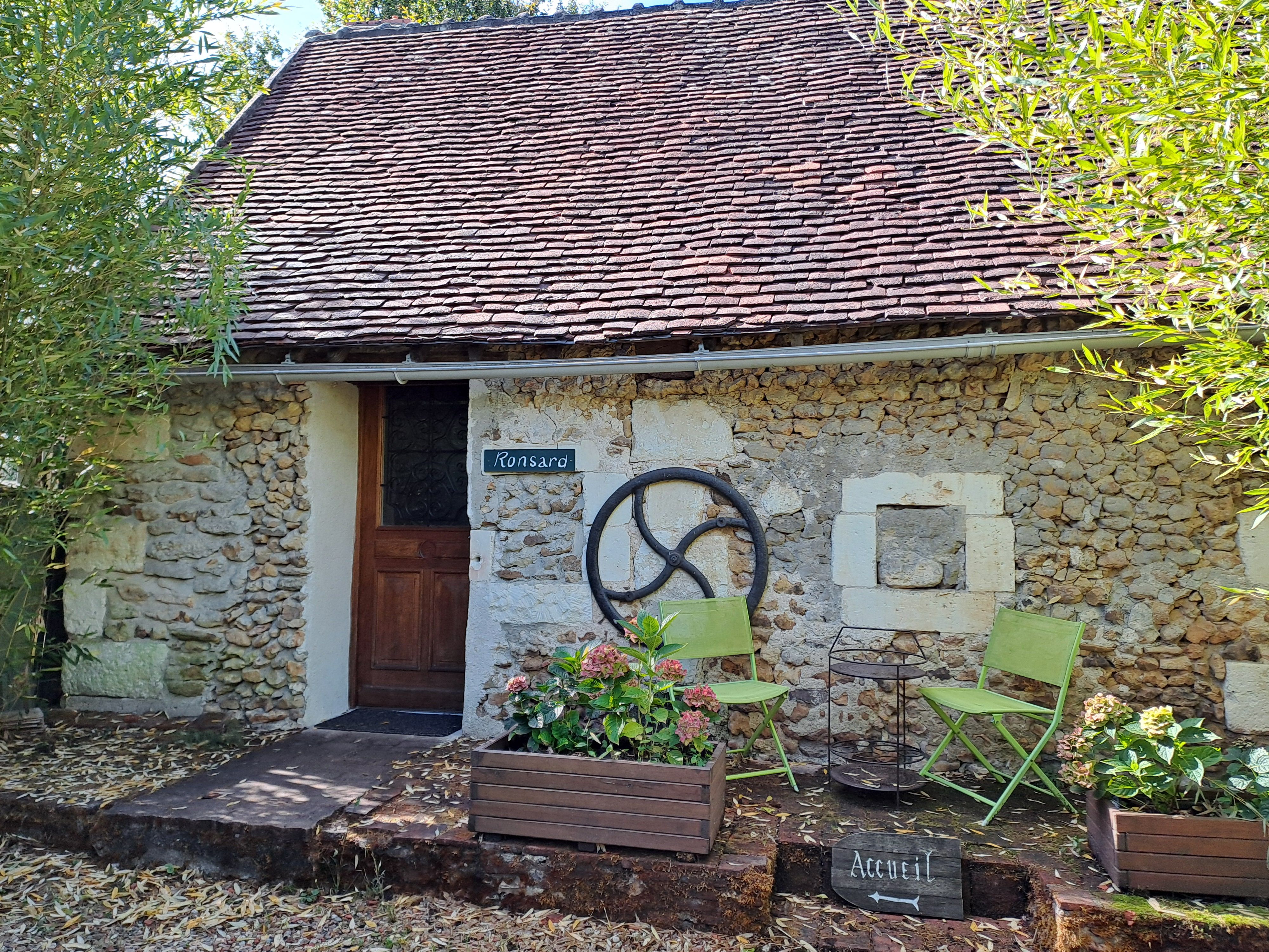 Les chaumières du chêne - Gîte pierre de ronsard
