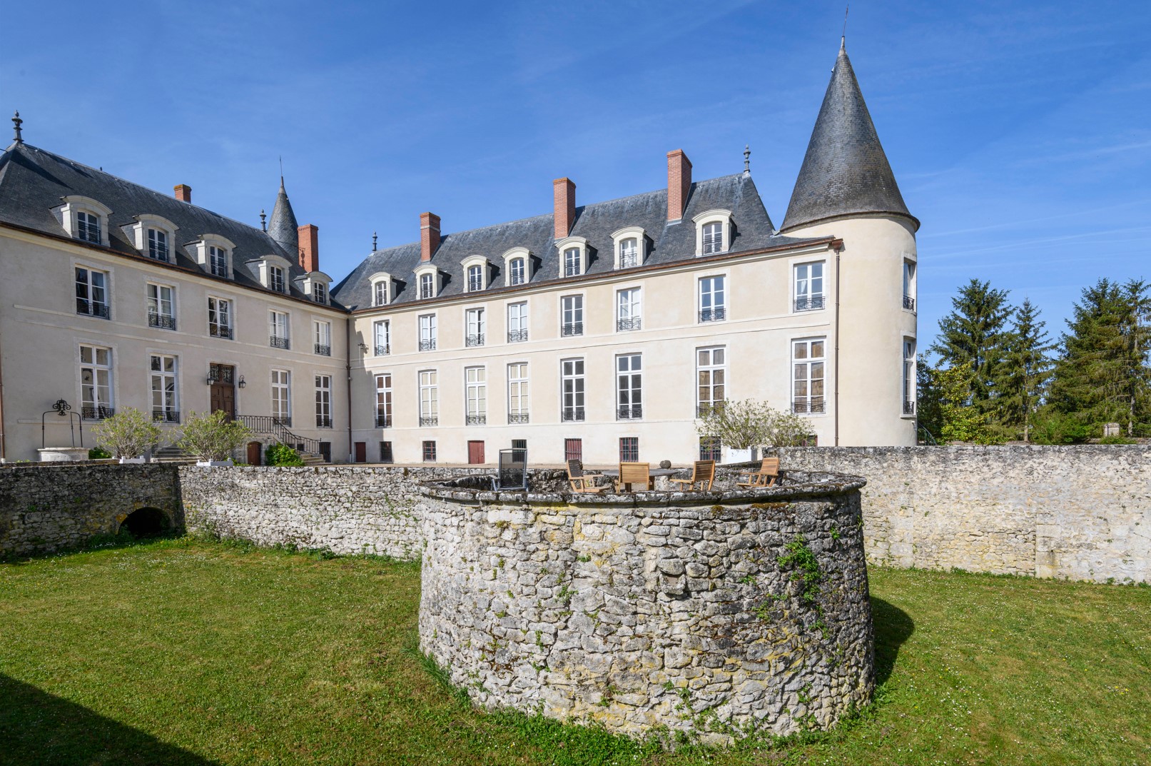 Huisseau-sur-Mauves, Huisseau-sur-Mauves