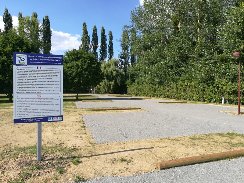 Aire camping-car Park de Val-Fouzon, Val-Fouzon - photo 4