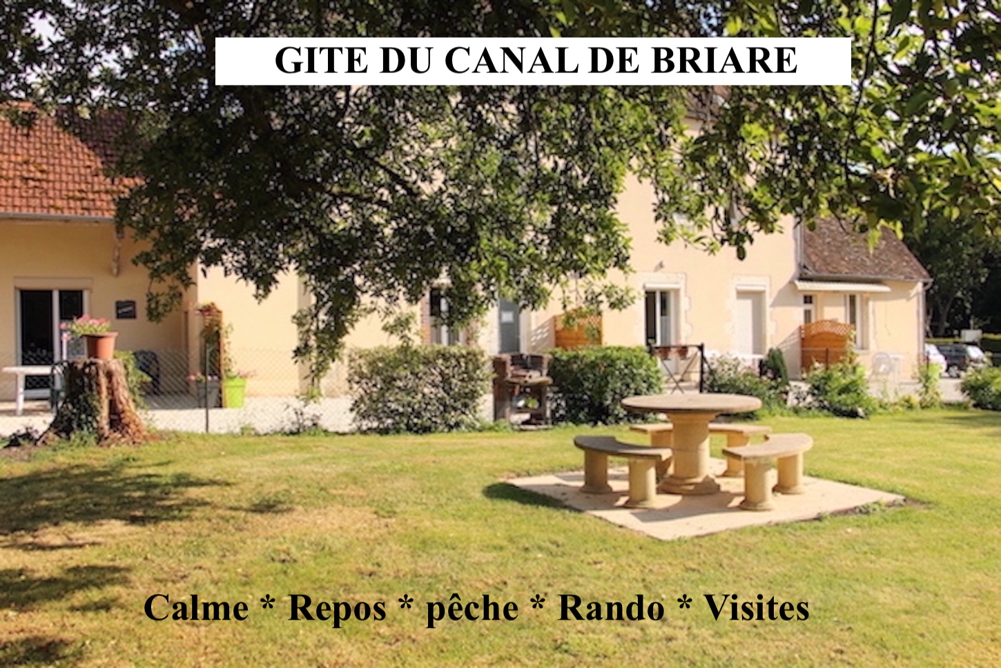 Gîte au bord du canal proche Briare et Gien  France Centre-Val de Loire Loiret Ouzouer-sur-Trézée 45250