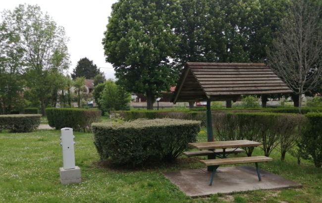 Aire de camping-car - camping de mon Village de Châtillon-Coligny - photo 2