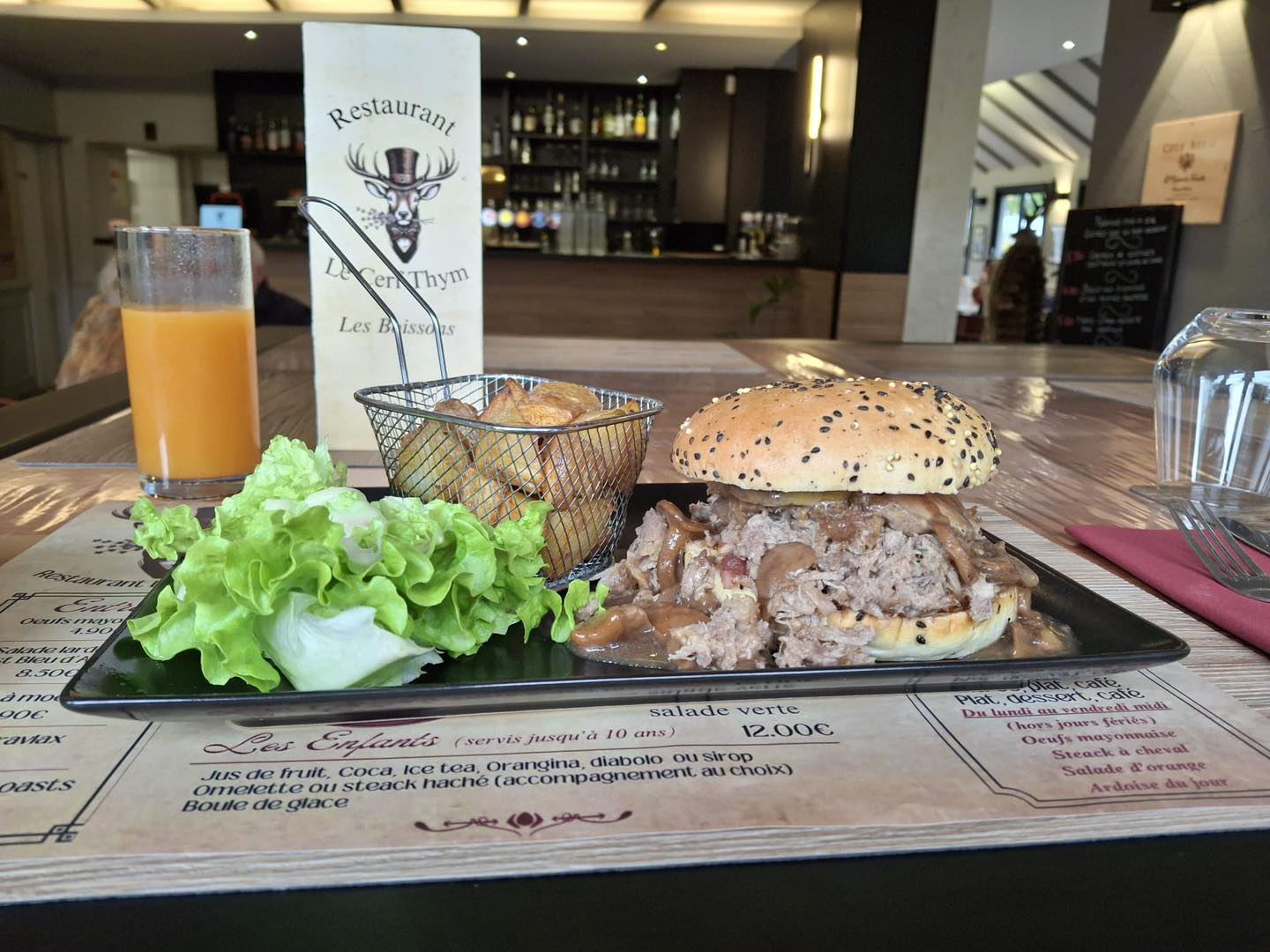 Le Cerf Thym, Sully-sur-Loire