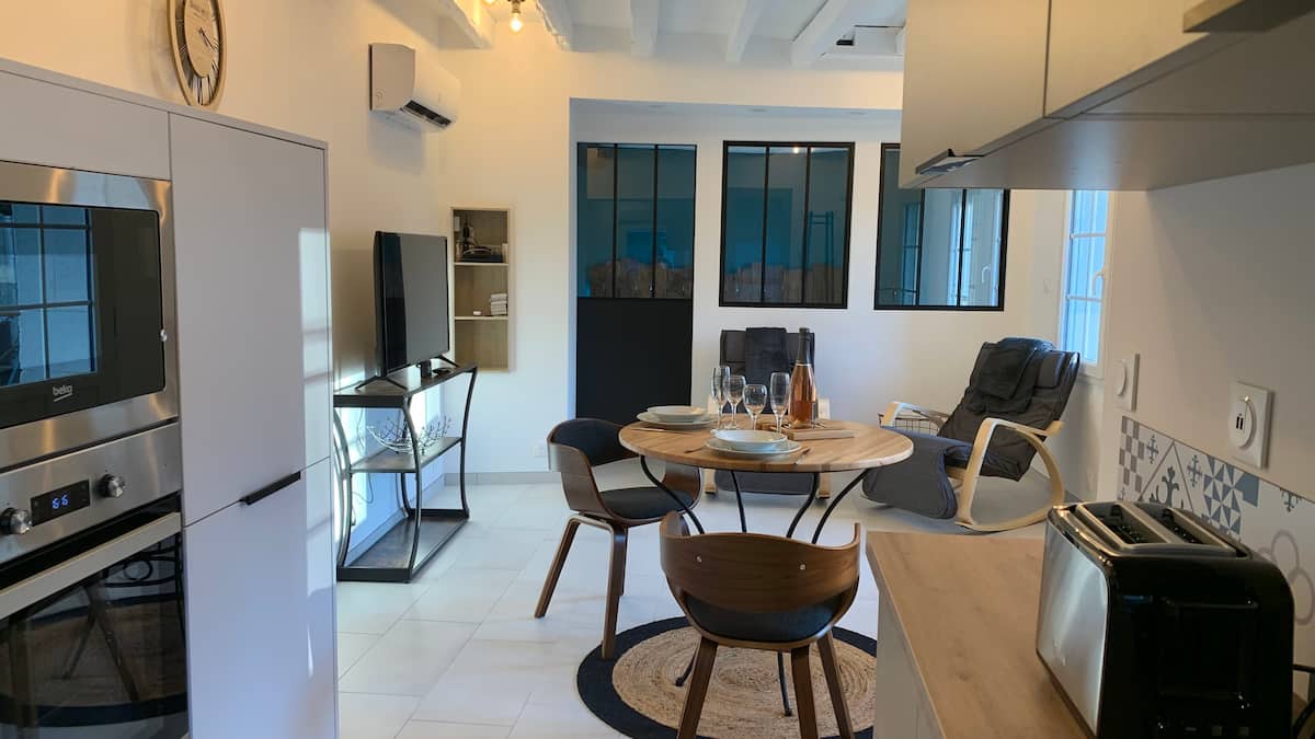 Gite de la Charmette, Cour-Cheverny