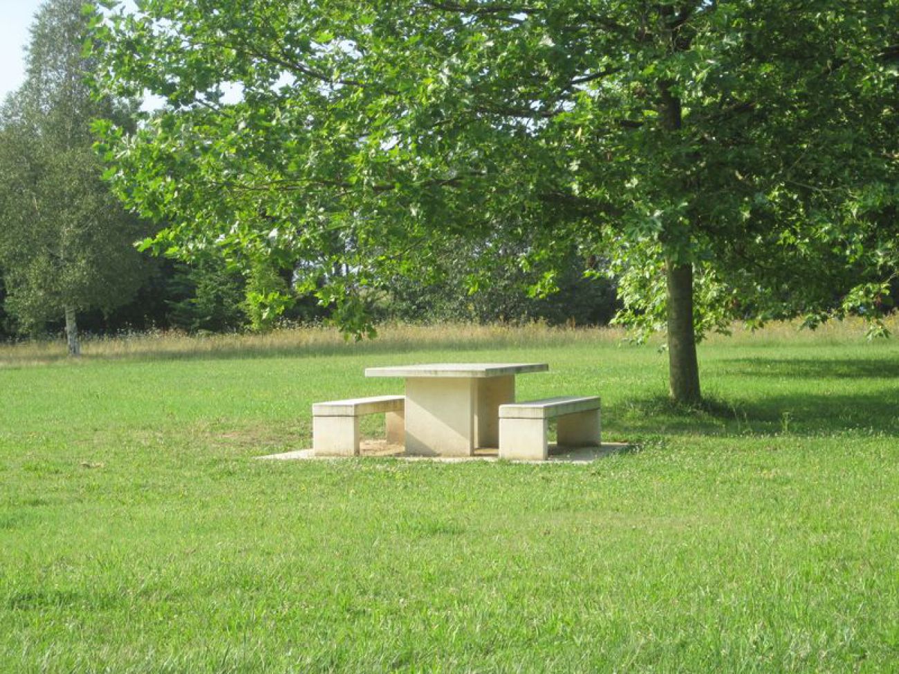Aire de pique-nique des Isles à Mareau-aux-Prés