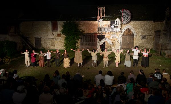Spectacle nocturne "Le Tour du Monde en 80 jours", La Chapelle-Blanche-Saint-Martin
