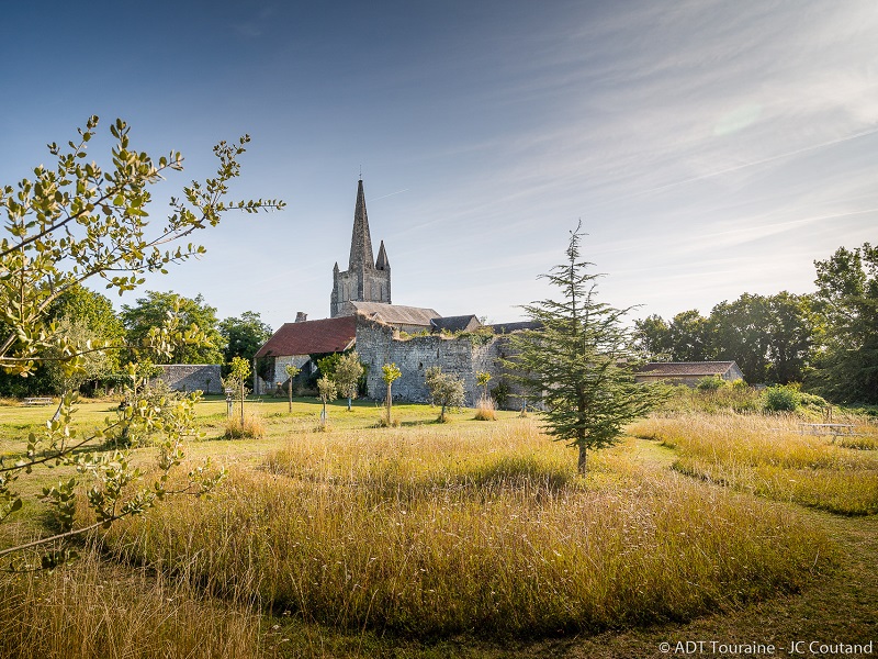 Randonnée de Marigny-Marmande : entre ruisseau et truffières.