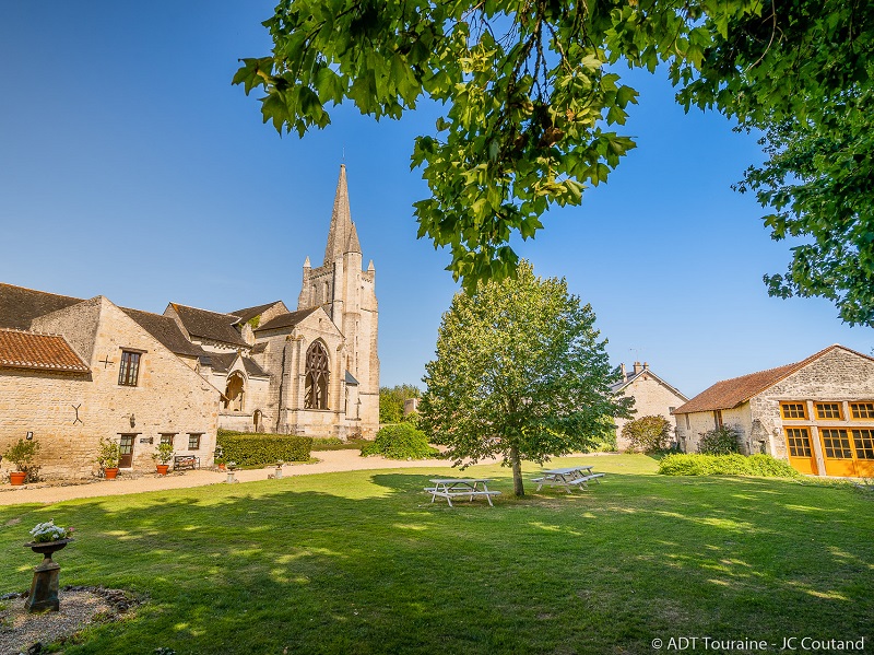 Abbaye Royale Saint-Michel de Bois-Aubry, Luzé - photo 3