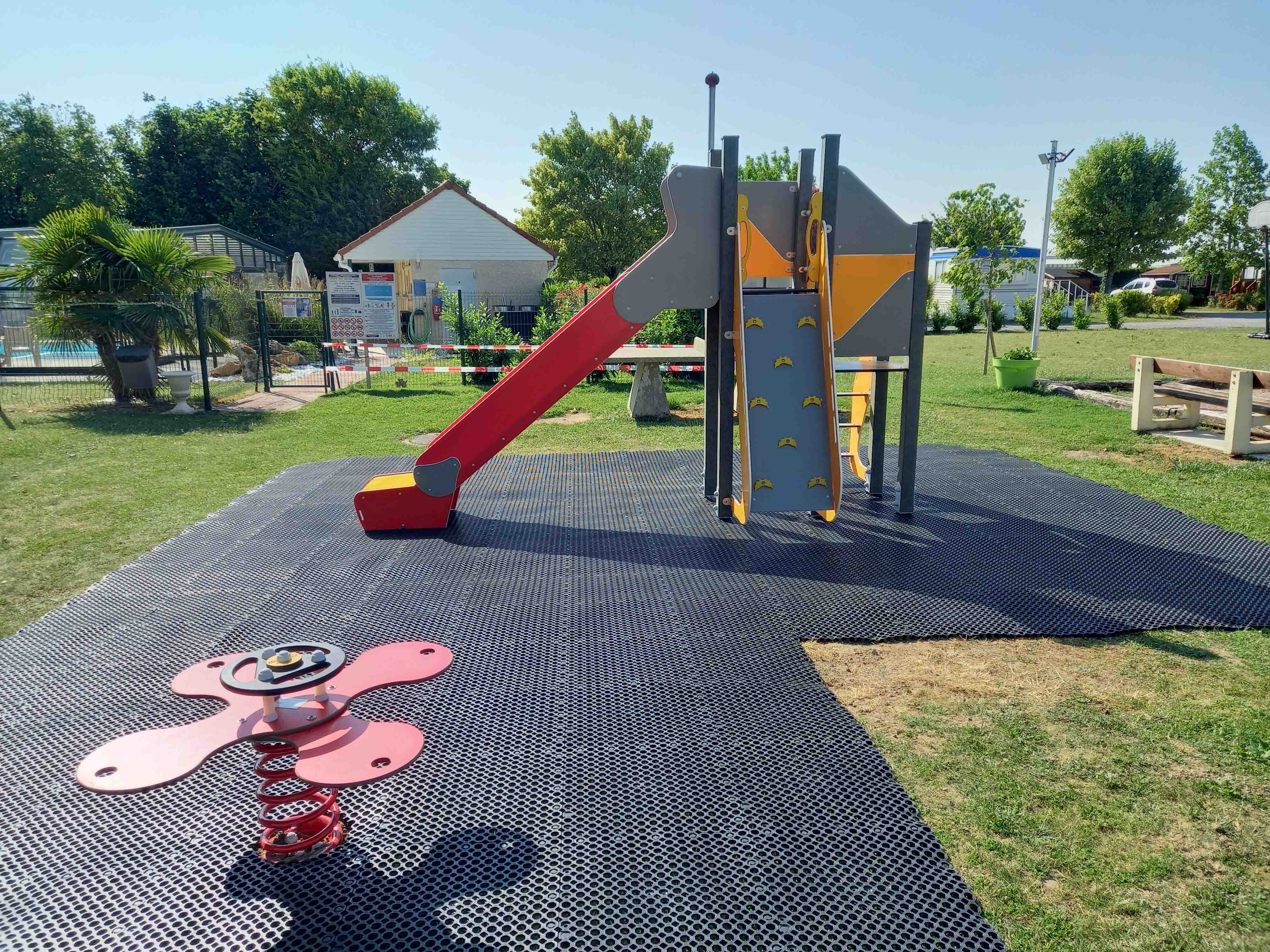 Camping** Le Clos des Tourterelles, Bouzonville-aux-Bois - photo 2