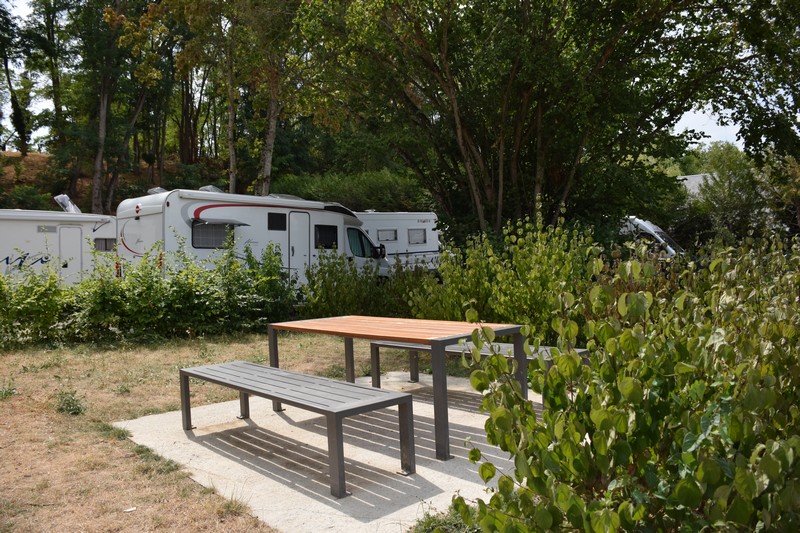 Aire d’accueil camping-cars « Le Relais des Berges du Cher » Azay-sur-Cher©
