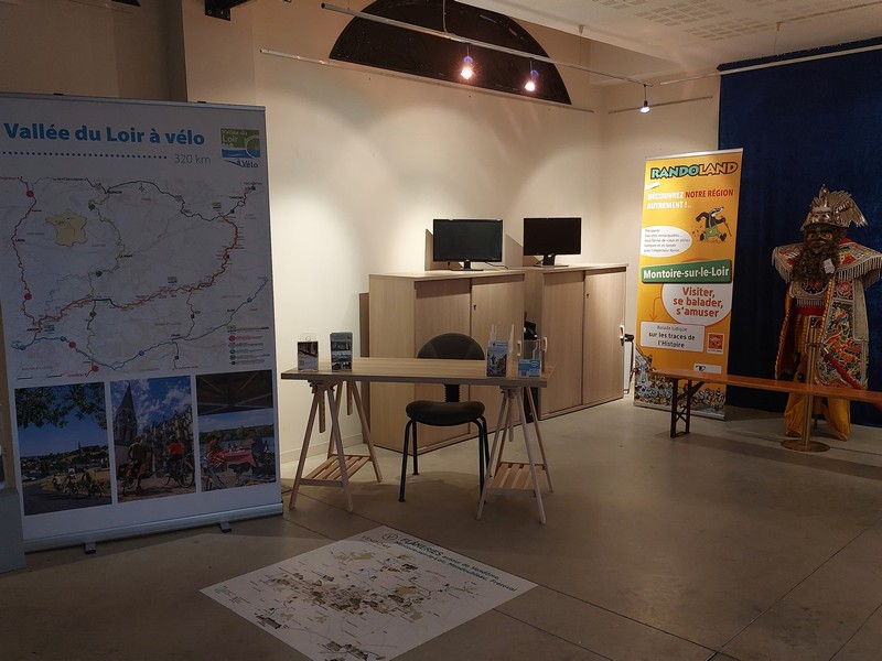 Bureau d'information touristique à Montoire-sur-le Loir — photo 3