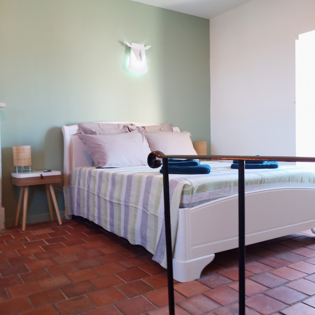 Au repos des elfes - Le grand Chevreuil au nez vert, Braye-sous-Faye - photo 29