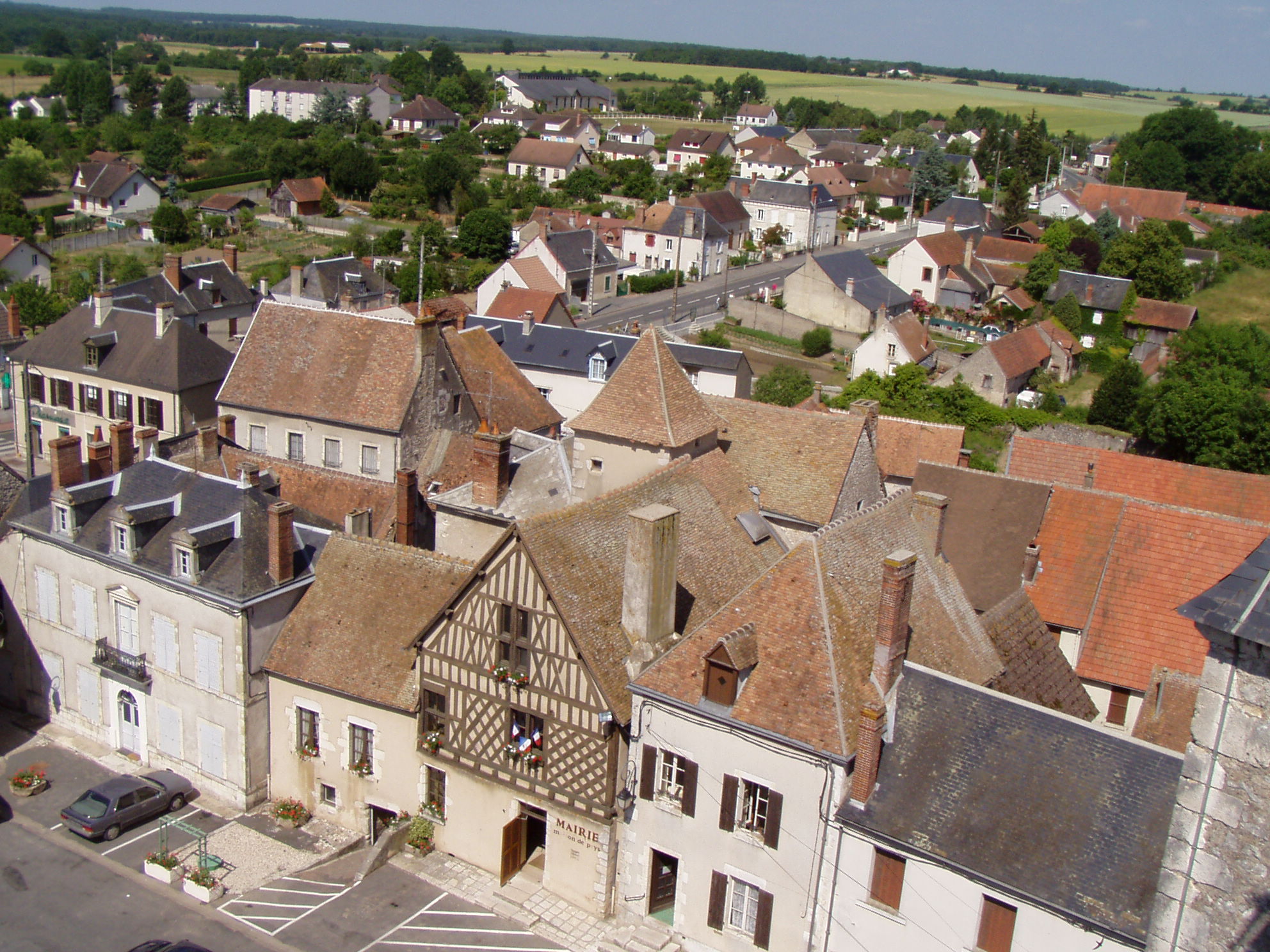 Ancienne maison des Chanoines  France Centre-Val de Loire Loiret Beaulieu-sur-Loire 45630