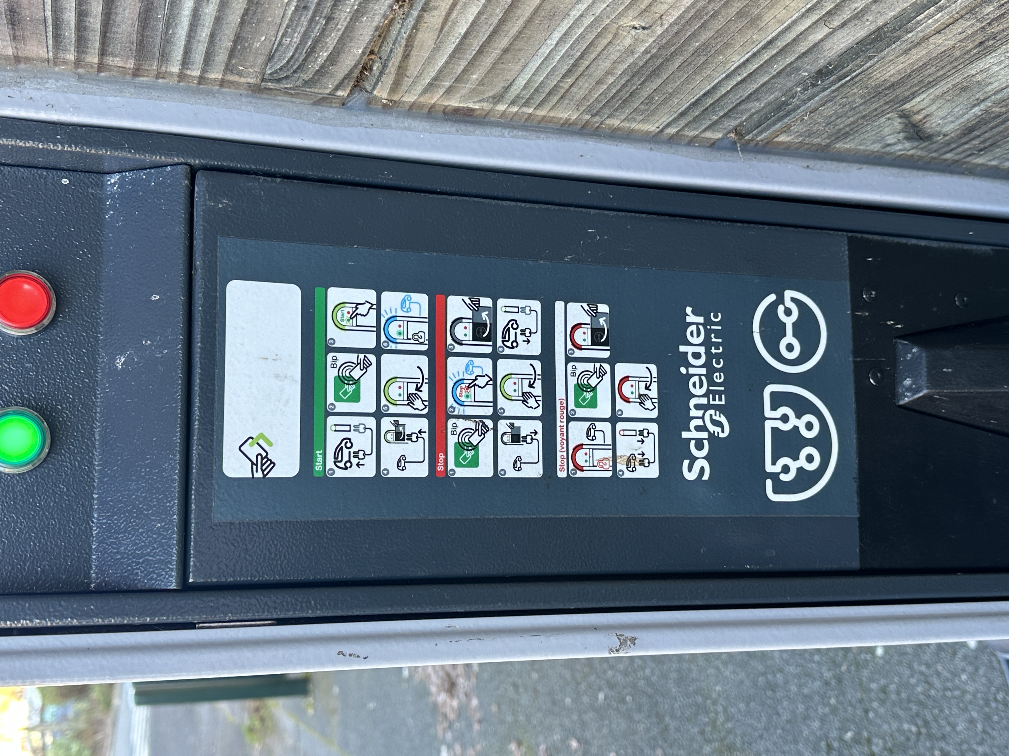 Borne de recharge pour voiture électrique - photo 3