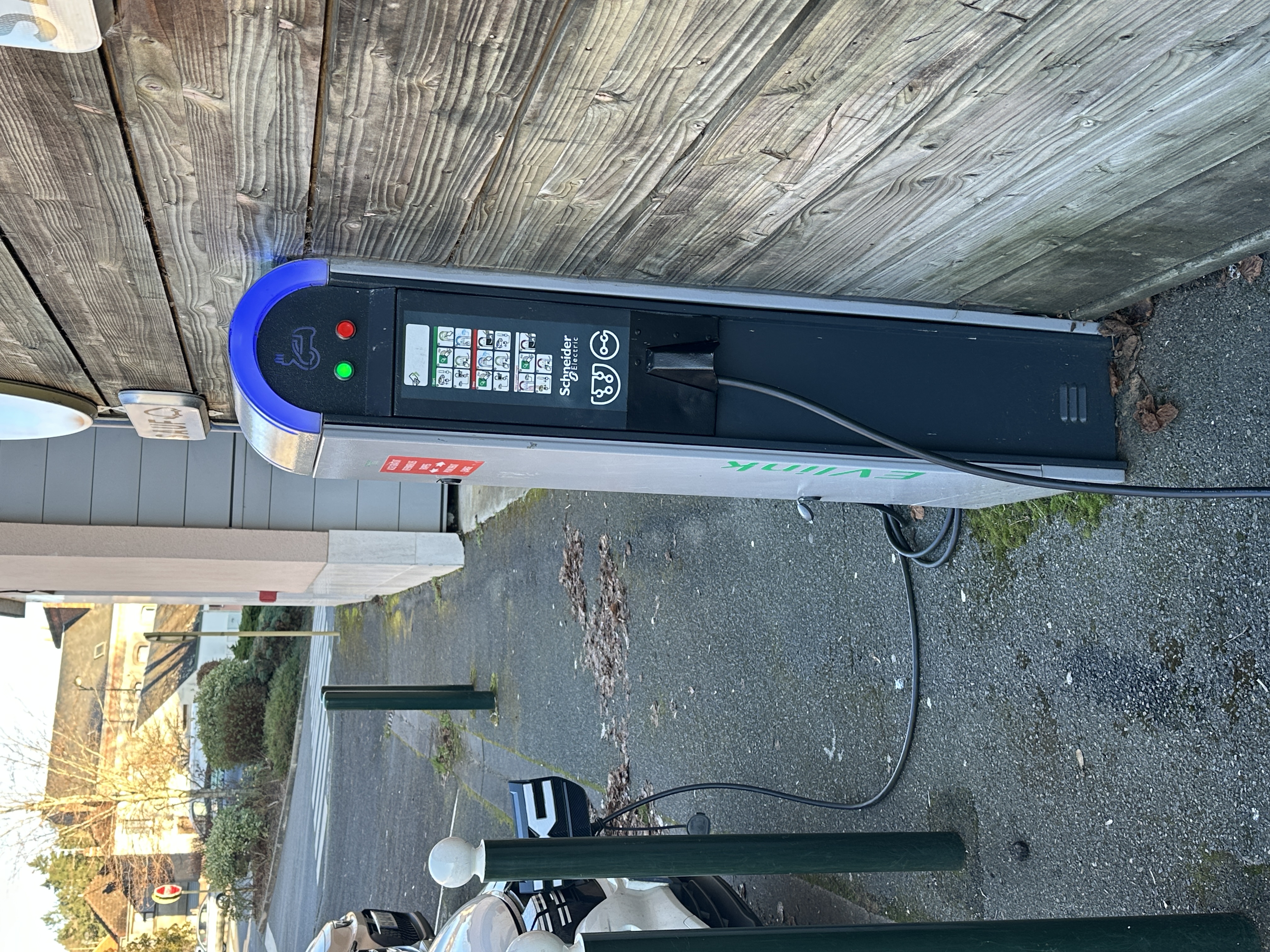 Borne de recharge pour voiture électrique - photo 2