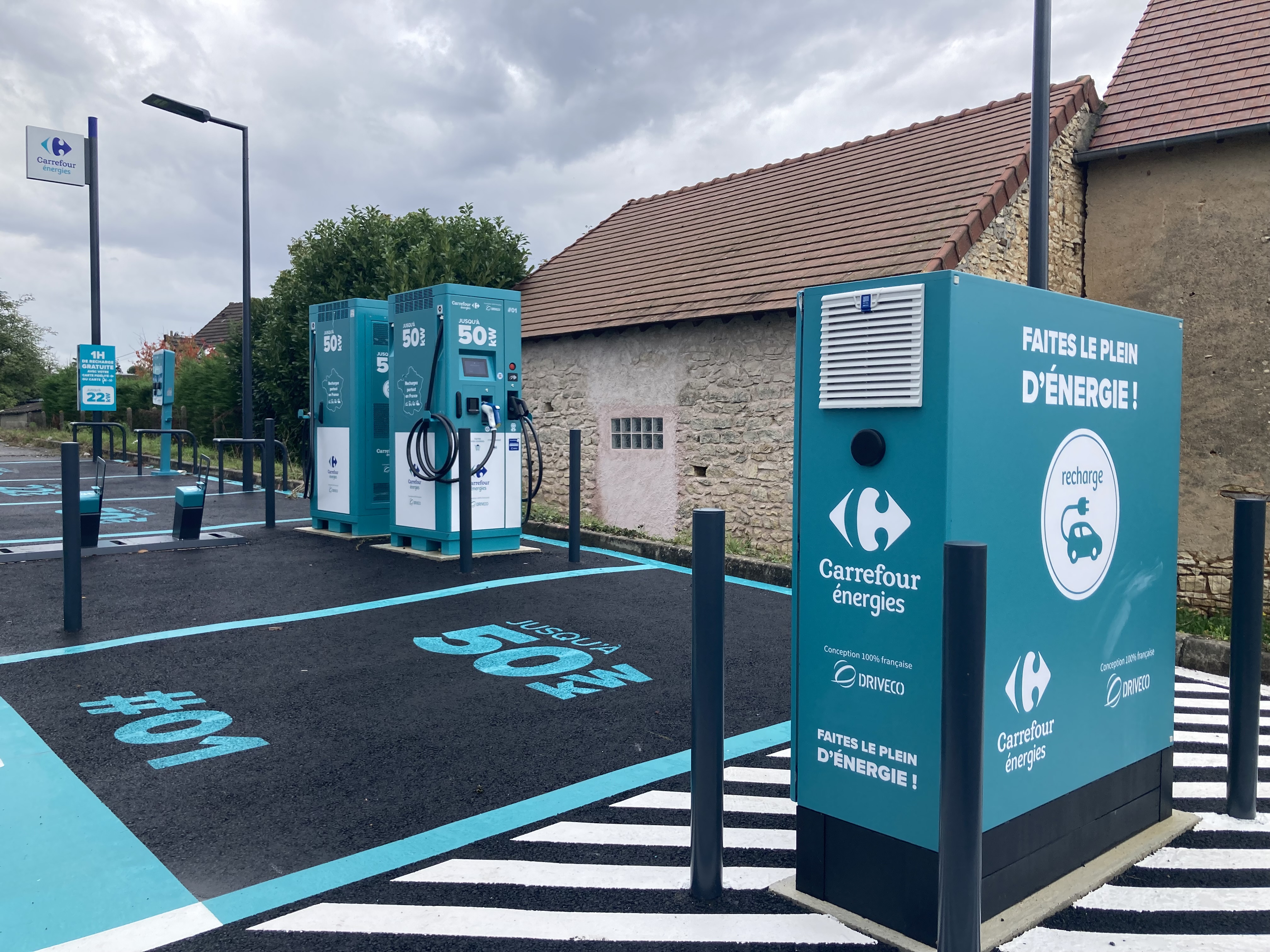 Borne de recharge pour voitures électriques - Lignières