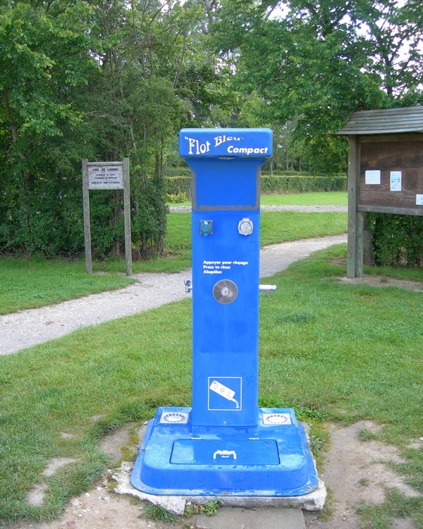 Borne de camping-car de Neuillay-les-Bois, Neuillay-les-Bois