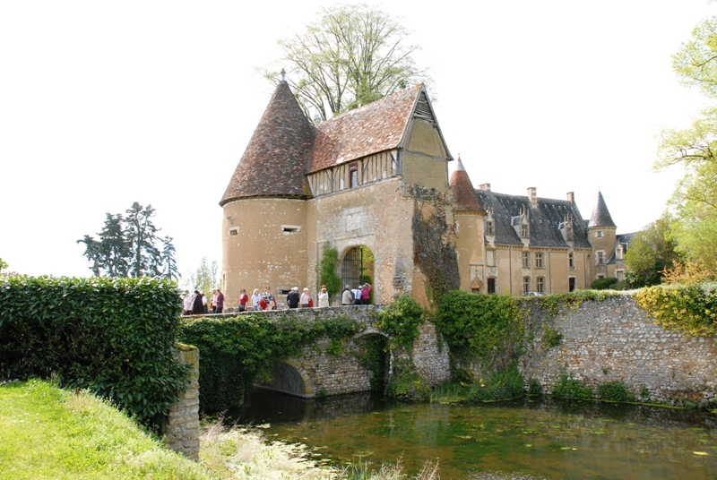 Château et donjon  France Centre-Val de Loire Indre Lys-Saint-Georges 36230