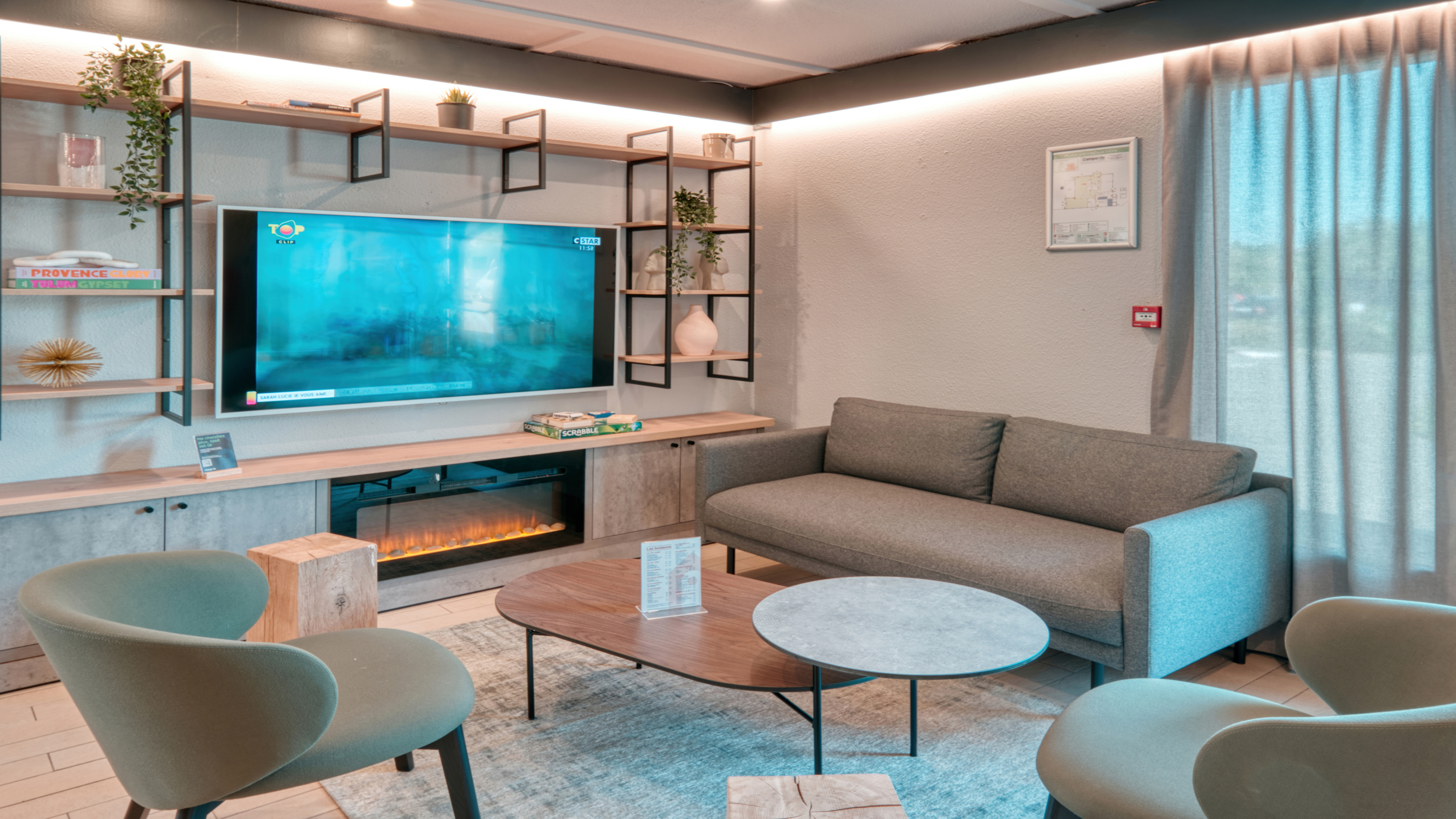 Campanile, Dreux - photo 3