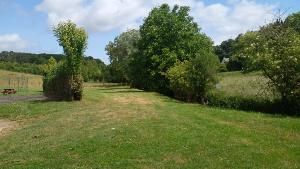 Aire de stationnement - Troo, Troo - photo 2