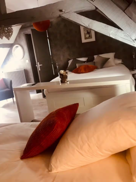 Le jardin de la pichonnerie, Thésée