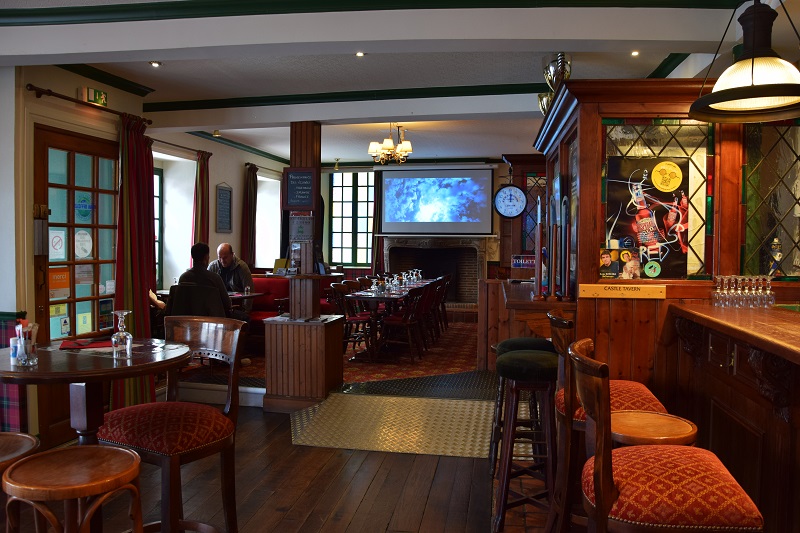 Castle Tavern, Sully-sur-Loire - photo 5