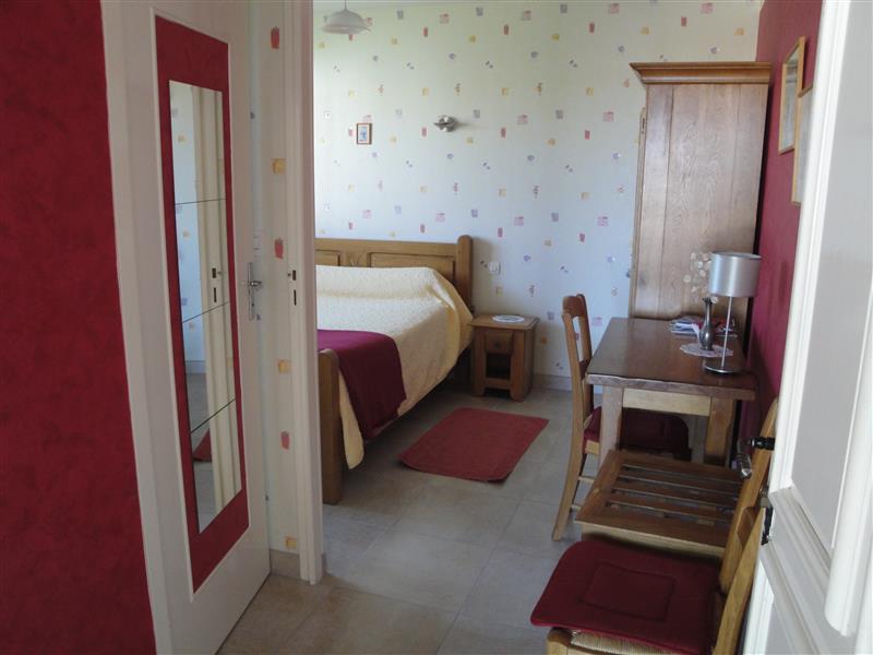Chambre rose- ferme de La Poterie