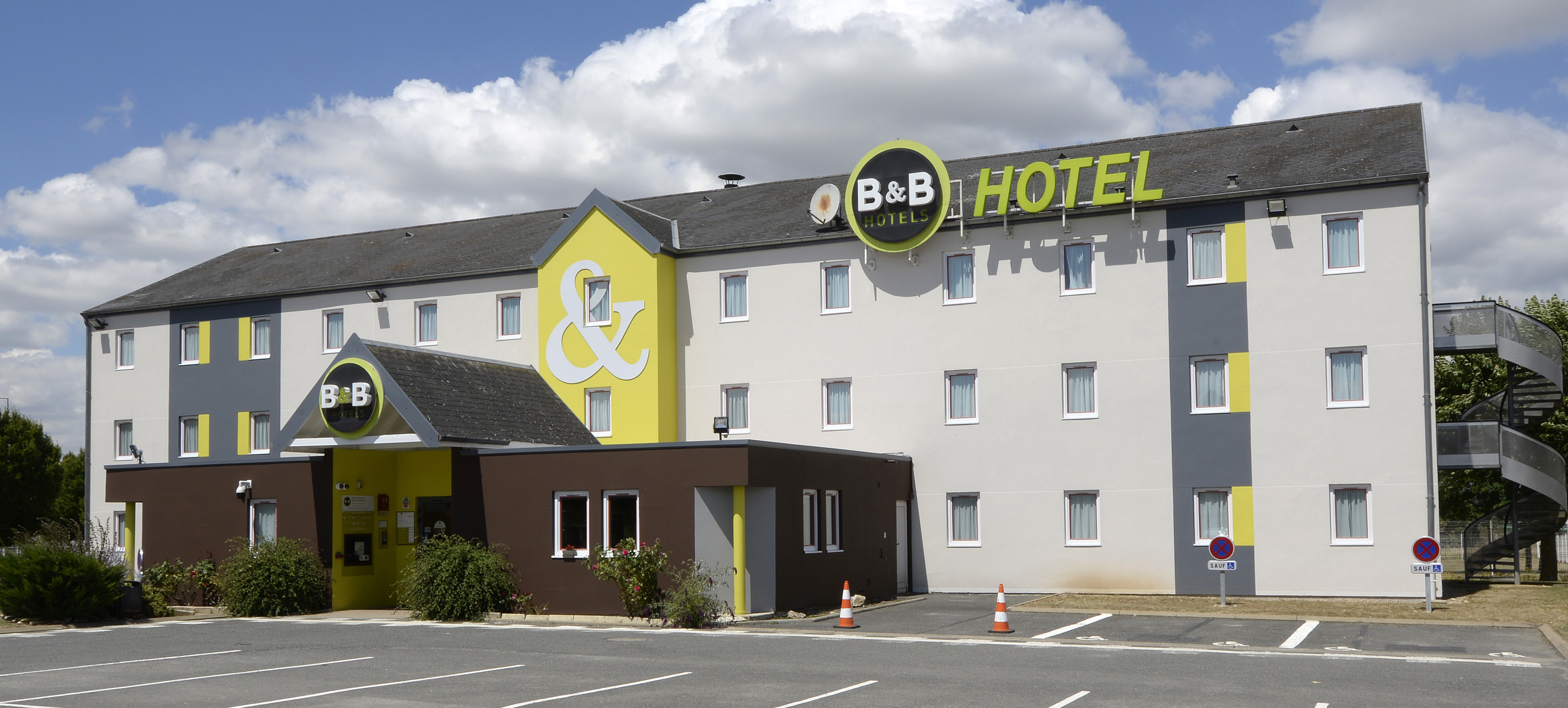B&B Hotels Chartres Le Coudray