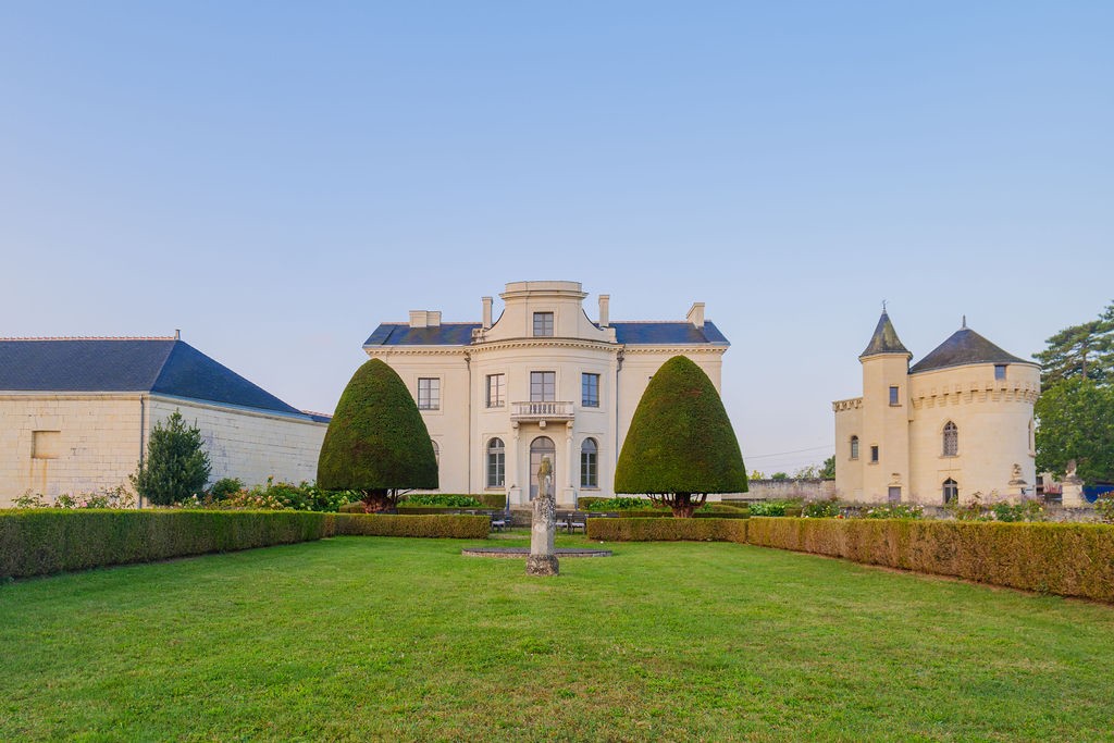 DOMAINE DU CHATEAU DE CANDES ART & SPA ****