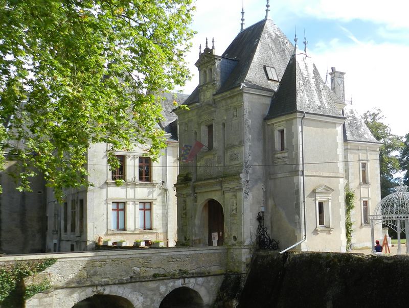 Château de la Mézière, Lunay