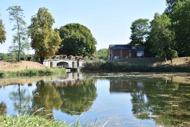 Aire de pique-nique des bords de Loire et du site de Mantelot - photo 2