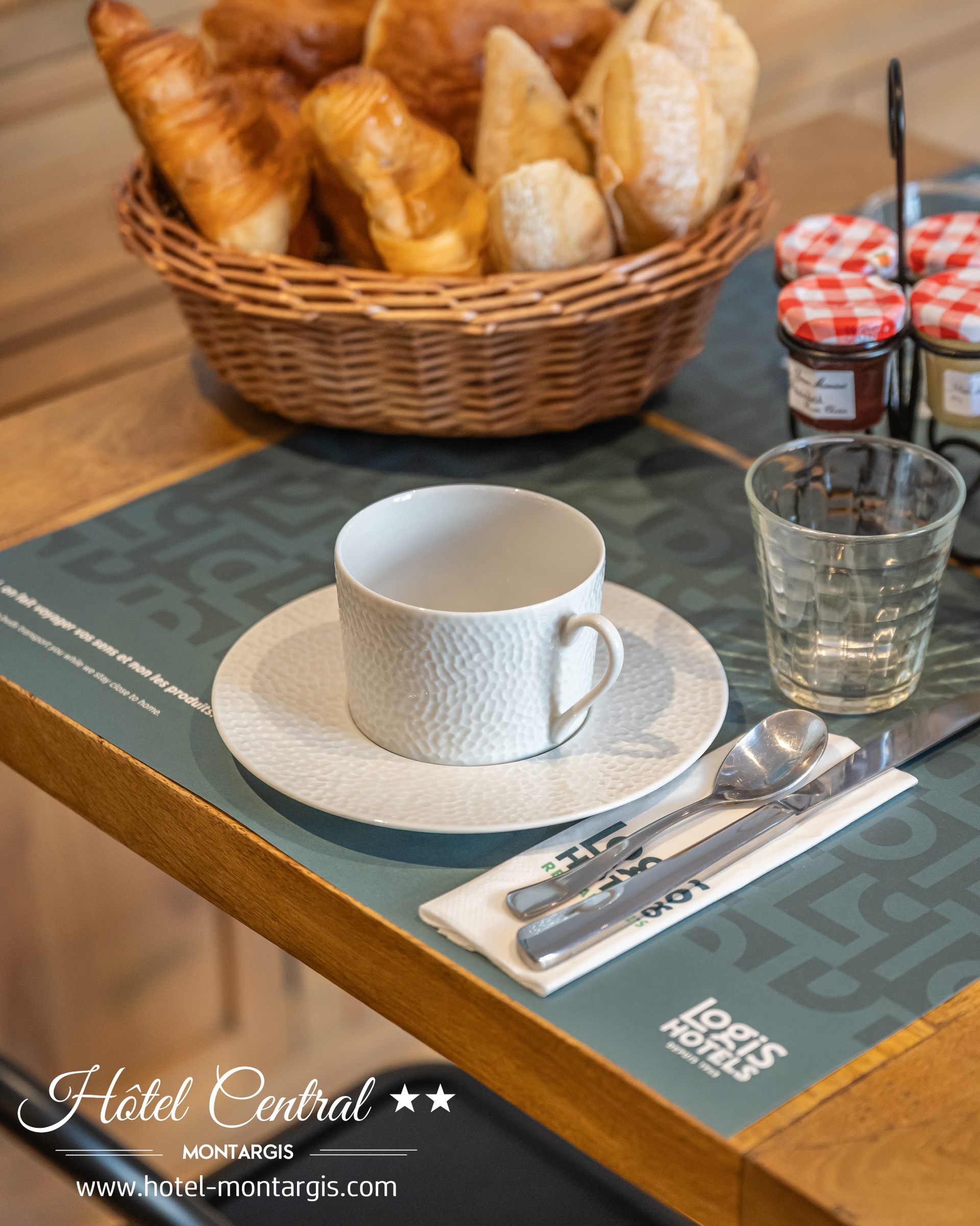 Logis Hôtel Central, Montargis - photo 9