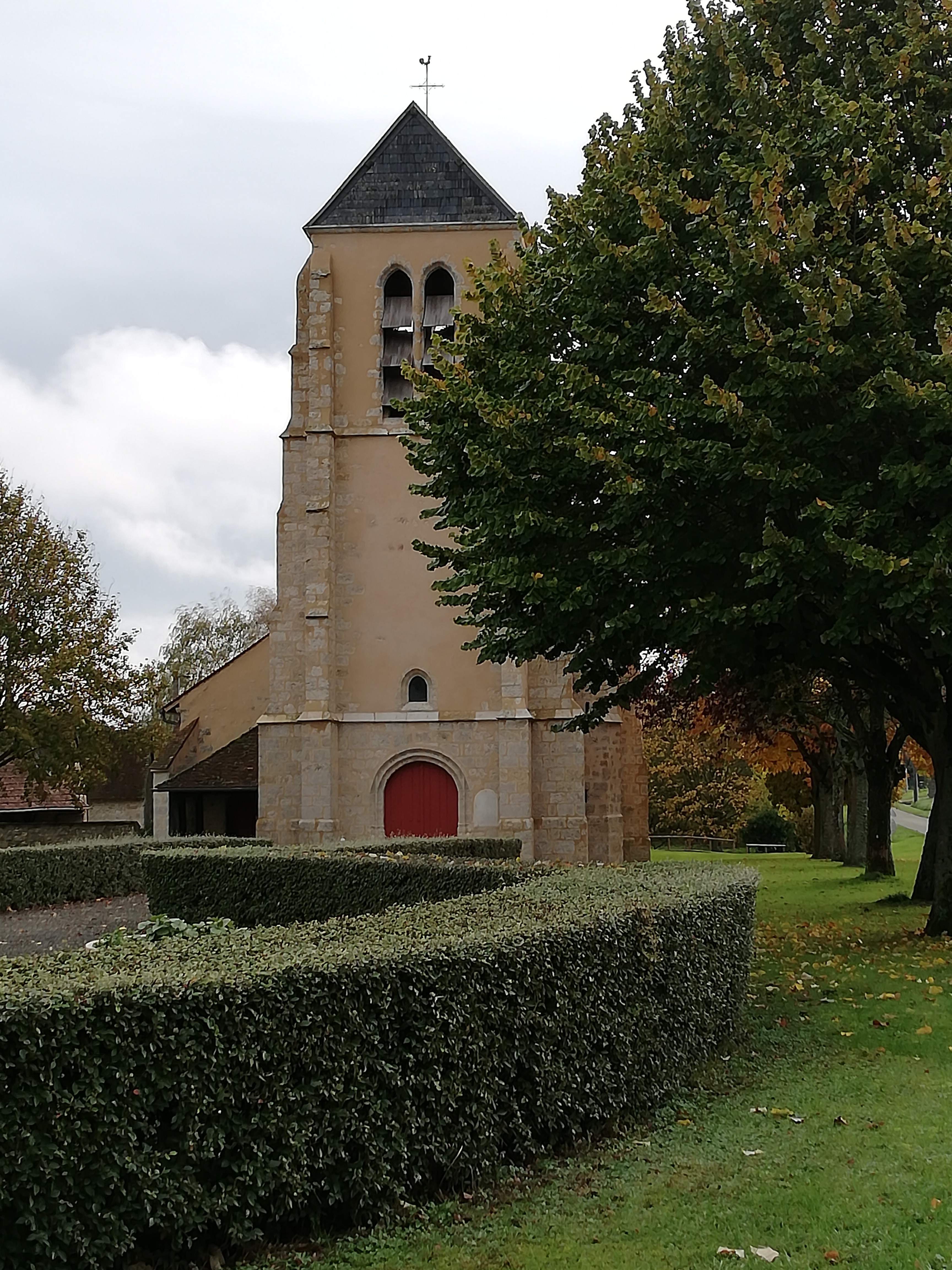 Eglise Saint-Martin et Saint-Bond  France Centre-Val de Loire Loiret Montbarrois 45340