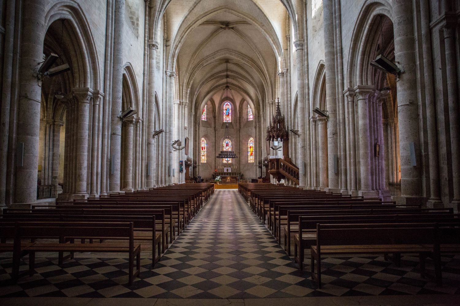 Visite guidée de la collégiale Saint-Liphard