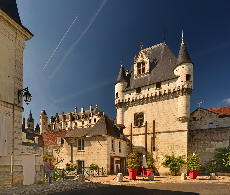 Guided tour of Loches