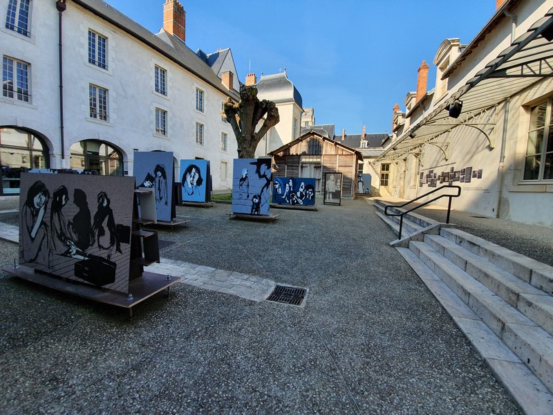 Cour-interieure-CERCIL--Orleans-Val-de-Loire-Tourisme--3--min