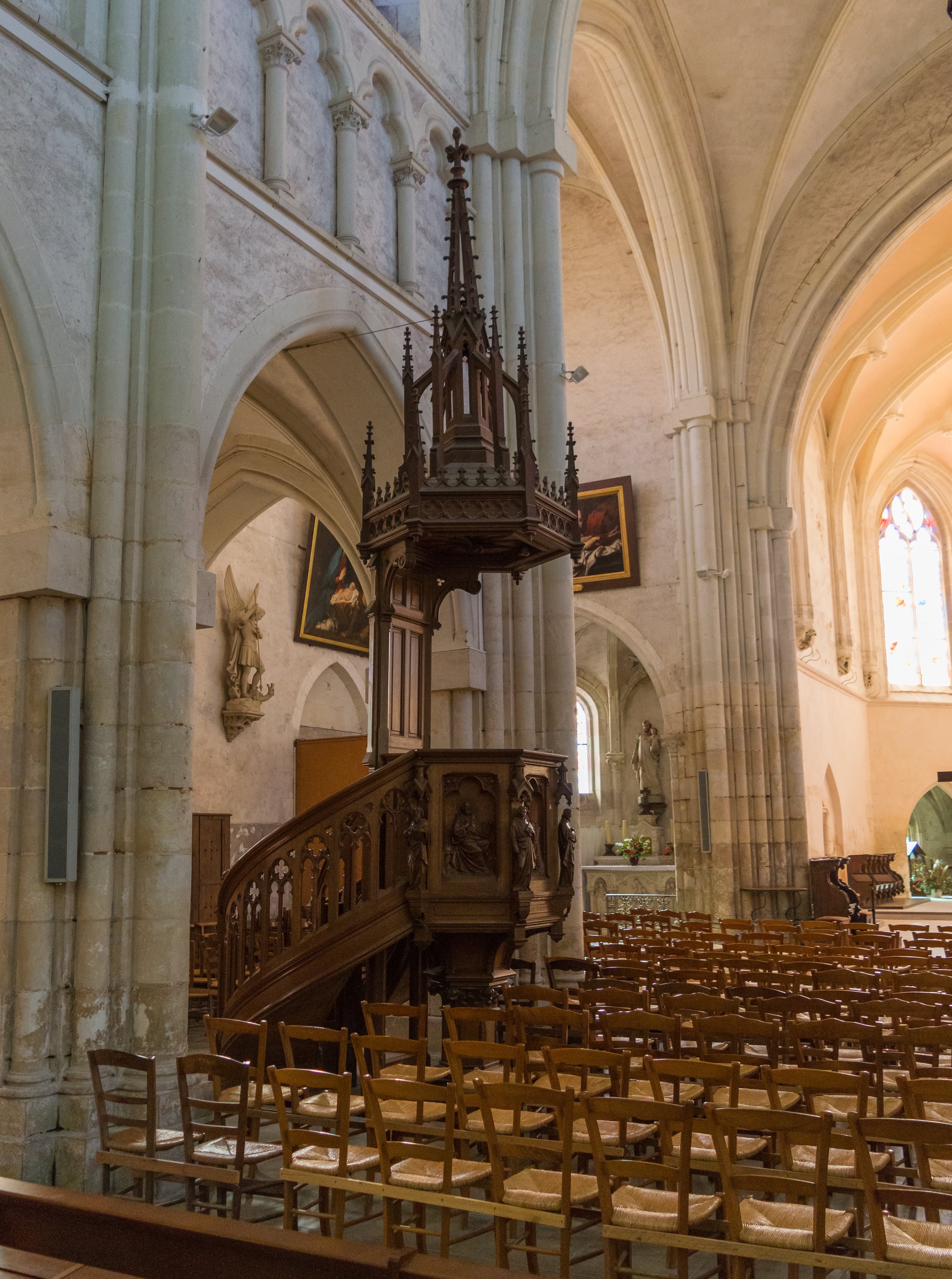 Eglise Saint-Laurian, Vatan - photo 2