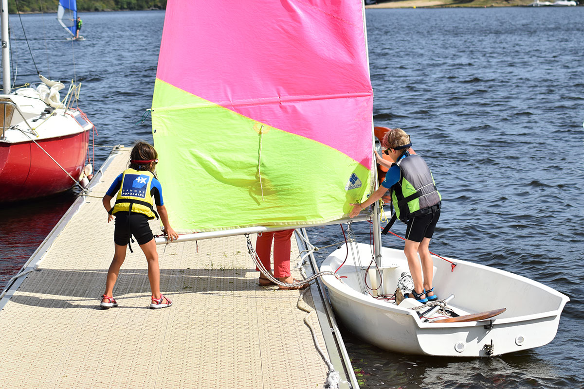 Voile à la base de plein air d'Eguzon